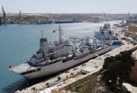 22 de marinari români pe o navă reţinută din februarie într-un port egiptean