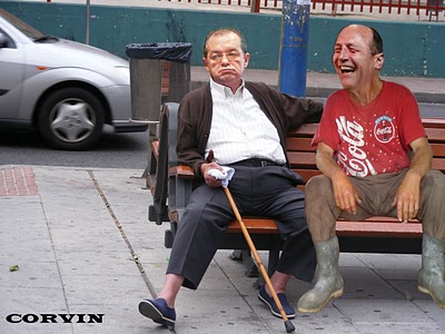 Tusea cu junghiu… râsu… plânsu!
