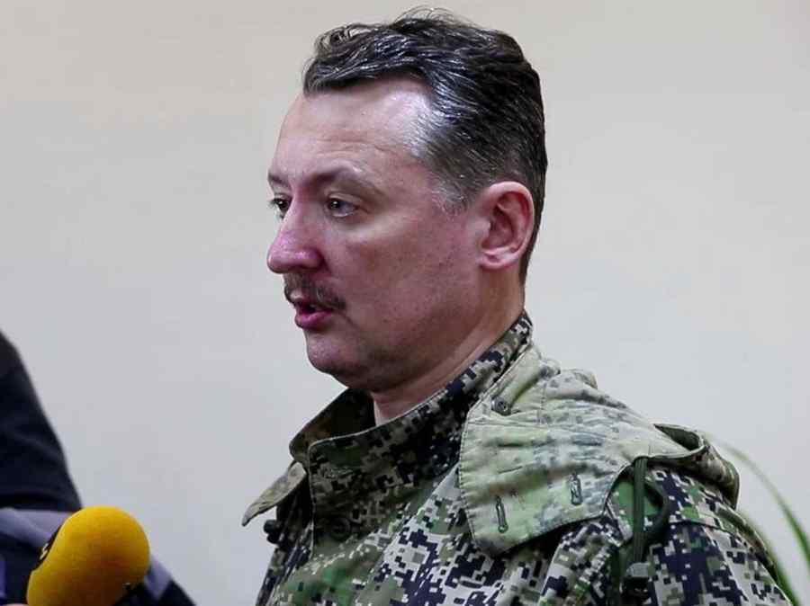 Fostul lider al grupărilor rebele din Doneţk cere Rusiei să “nu îşi ascundă capul în nisip”