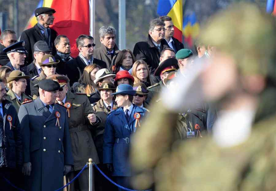 Prezență surpriză  la parada militară (Foto)