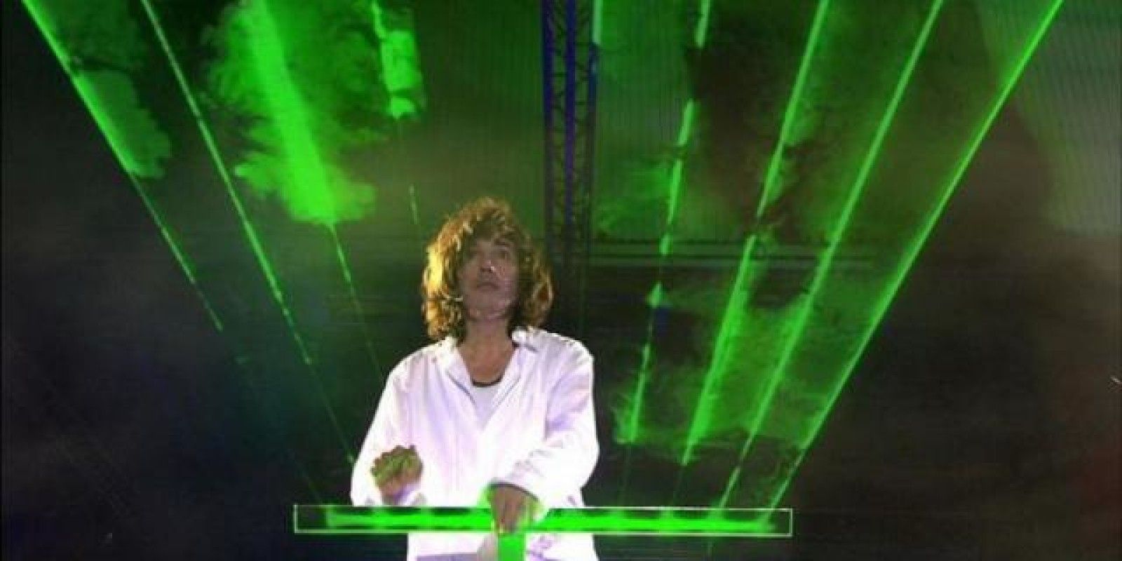 Arte clasice şi electronice într-o vineri