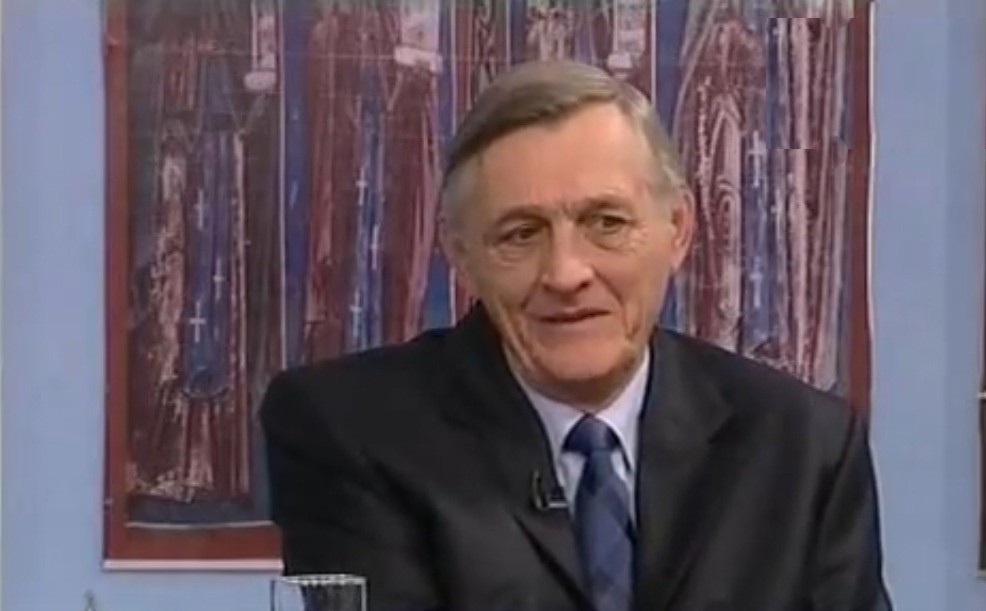 Avioanele F16 second-hand? Interese legate de Marele Licurici!