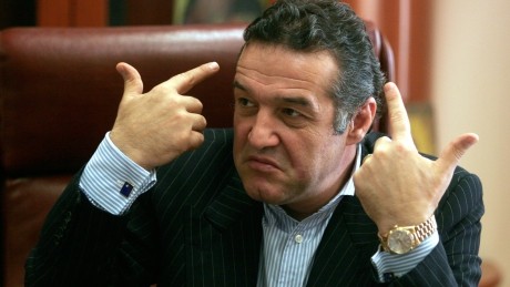 Ceartă între Gigi Becali și Cornel Dinu