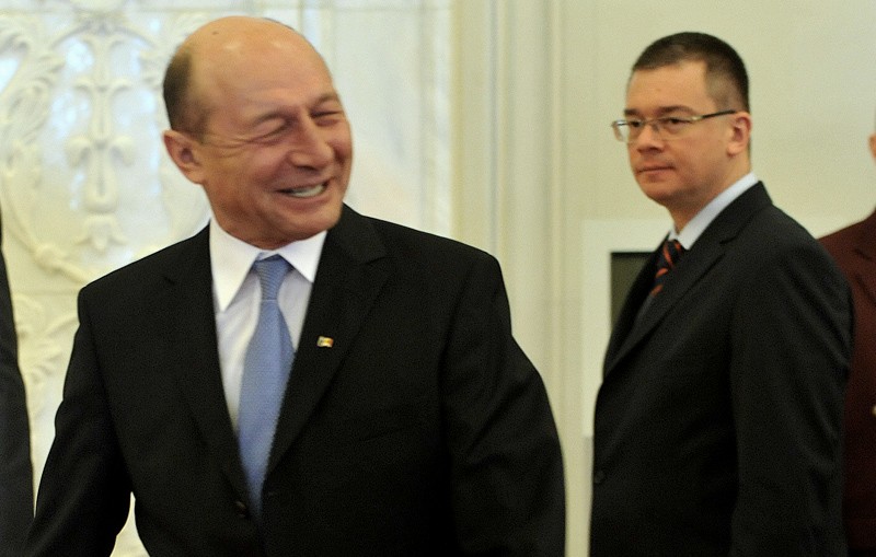 Ungureanu, la Neptun cu Băsescu