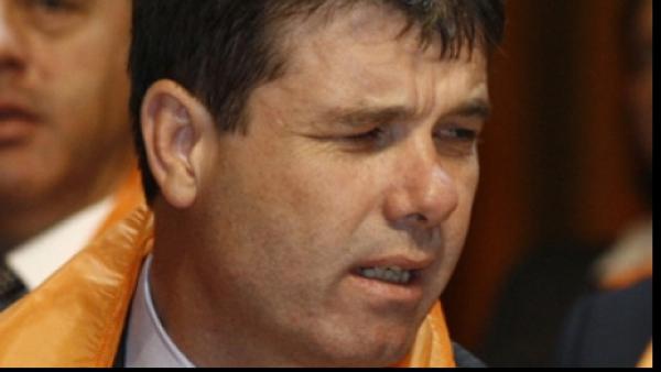 Cercetaţi de DNA şi învinşi la locale, în noua conducere a PDL