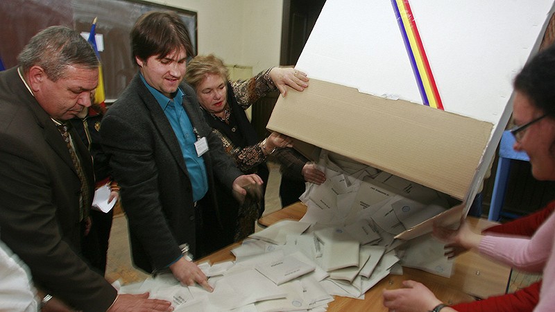 Apelul intelectualilor din România