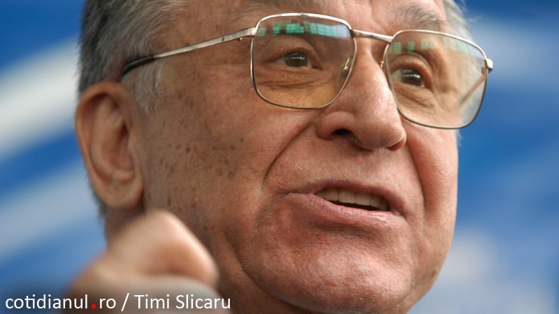 Iliescu: Parlamentul ar trebui să corecteze decizia CCR