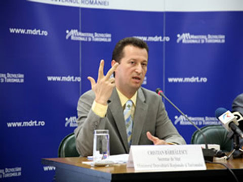 Oficial MDTR: Fetele şi cluburile atrag străini în Bucureşti, dar majoritatea vin pentru altceva