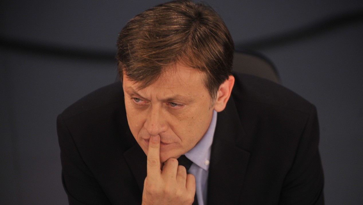 Crin Antonescu demontează intoxicările RoTV