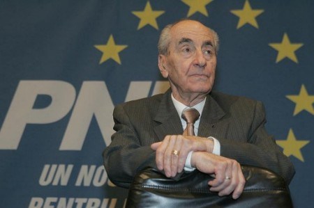 Foști președinți ai PNL despre disputa Tăriceanu – Antonescu