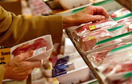 Carne de cal etichetată drept carne de vită, descoperită la un depozit din Ilfov