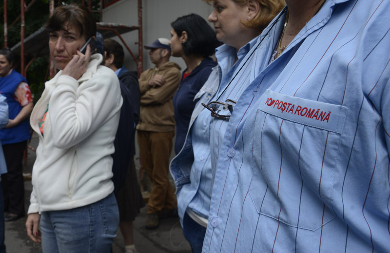 Privatizarea Poştei Române se amână