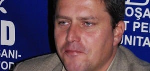 Ce face un senator anonim: îşi dă cu părerea despre revizuirea Constituţiei