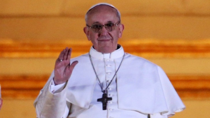Papa Francisc propune o pedeapsă biblică pentru corupţi