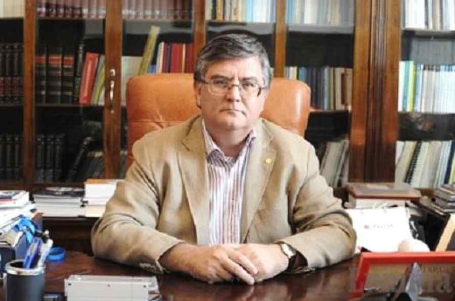 Rectorul Universității București, atac la Dăncilă