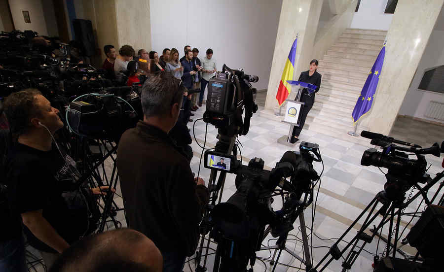 Simulanți și spălători