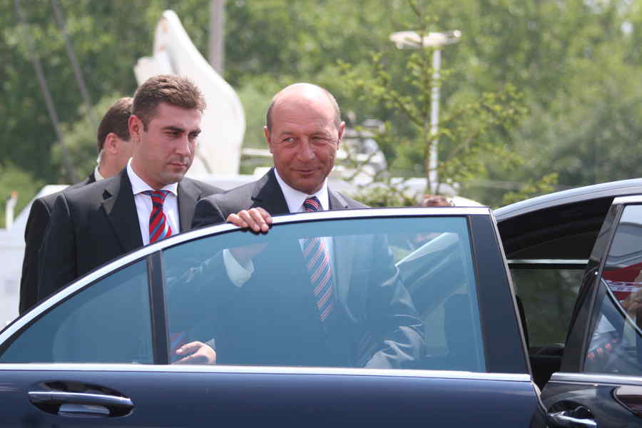 Băsescu, implicat într-un accident