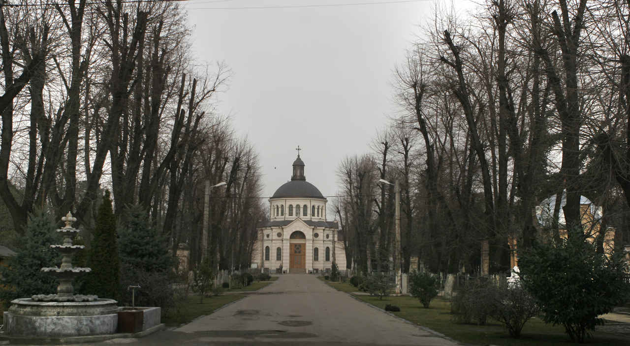 Cimitirul Bellu: Poveștile vii ale morților