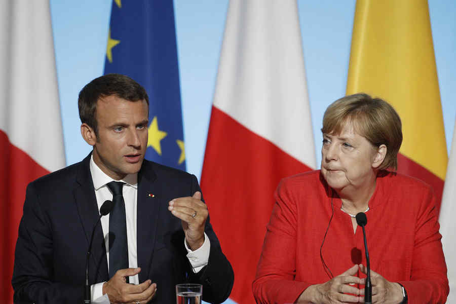 Merkel și Macron, plan privind reformarea UE  