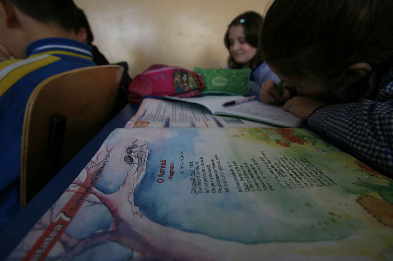 După manualele de Biologie și Geografie, urmează cel de Matematică