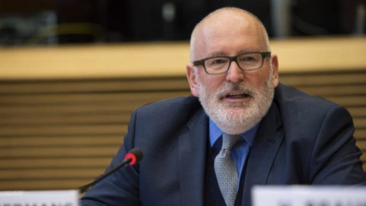 Frans Timmermans: Magistrații să fie verificați de magistrați, nu de politicieni