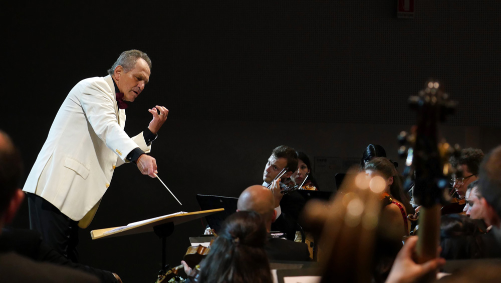 Orchestra Română de Tineret – turneu aniversar la 10 ani sub bagheta dirijorului Cristian Mandeal