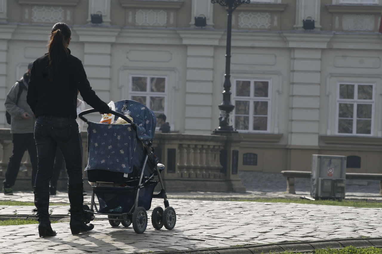 De ce vin în România muncitori asiatici