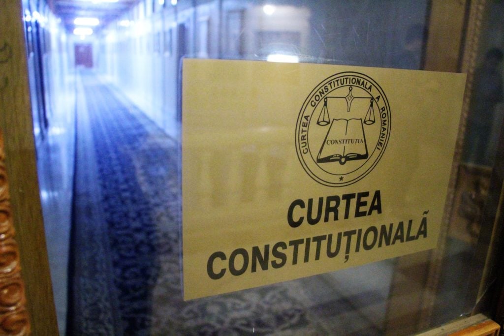 Judecător CCR înmormîntat fără CCR