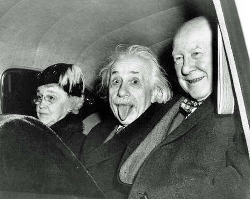 Povestea din spatele celebrei fotografii în care Einstein apare cu limba scoasă