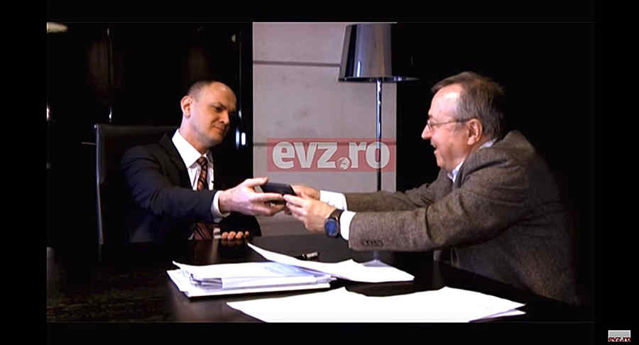 Iată ce ar ascunde celebra fotografie cu Kovesi!