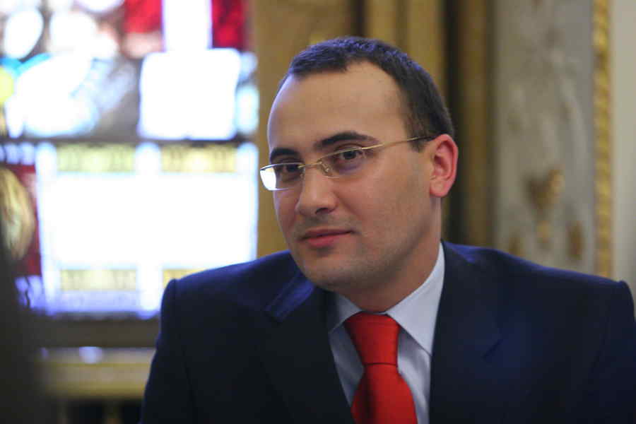 „Aş desecretiza protocoalele şi toate contractele din 1990 și până acum”