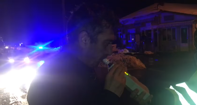 Polițistul beat la volan (VIDEO)