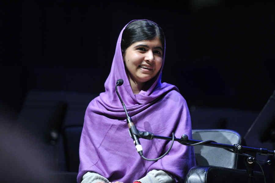 Malala s-a întors în Pakistan