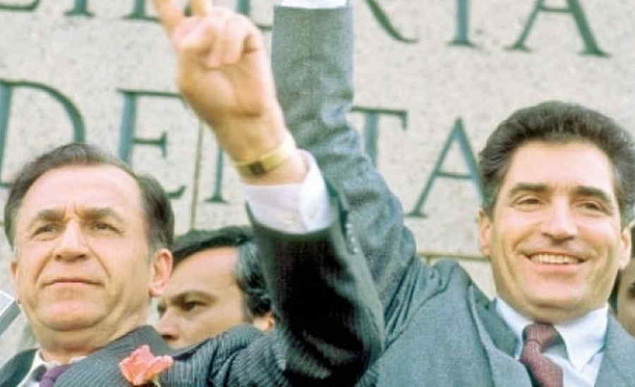 SF Politic – Comedia politică