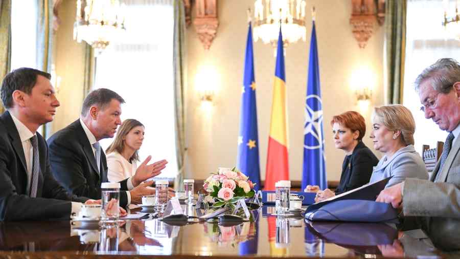 Președintele Iohannis avertizează Guvernul în legătură cu Legea salarizării