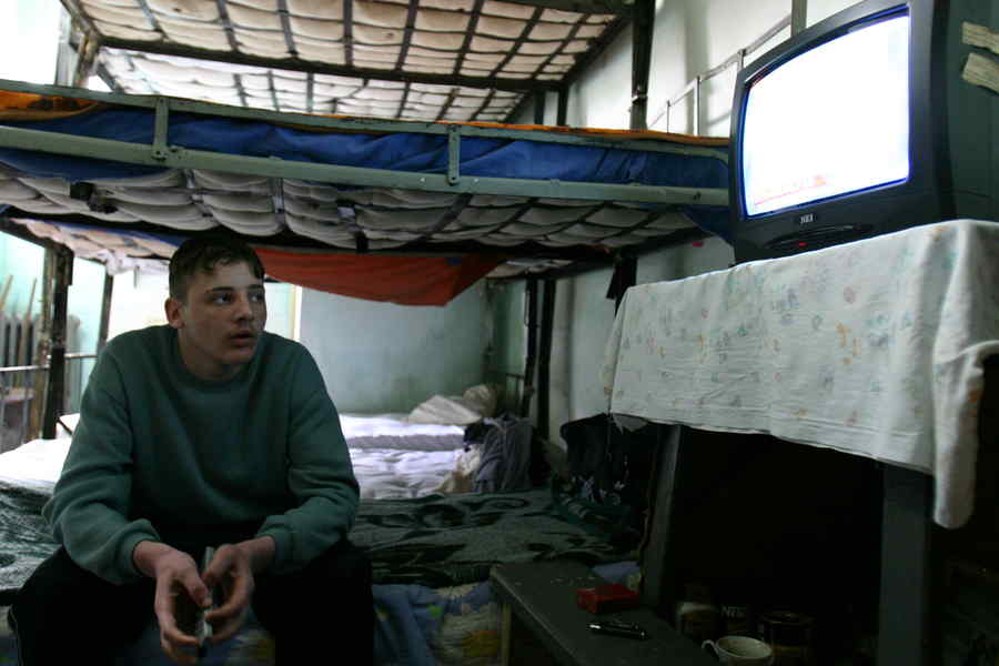 Trei secţii ale Penitenciarului Poarta Albă, evacuate