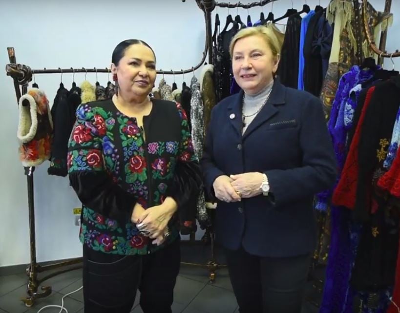 Lecții de eleganță cu Liza Panait și Monica Anescot