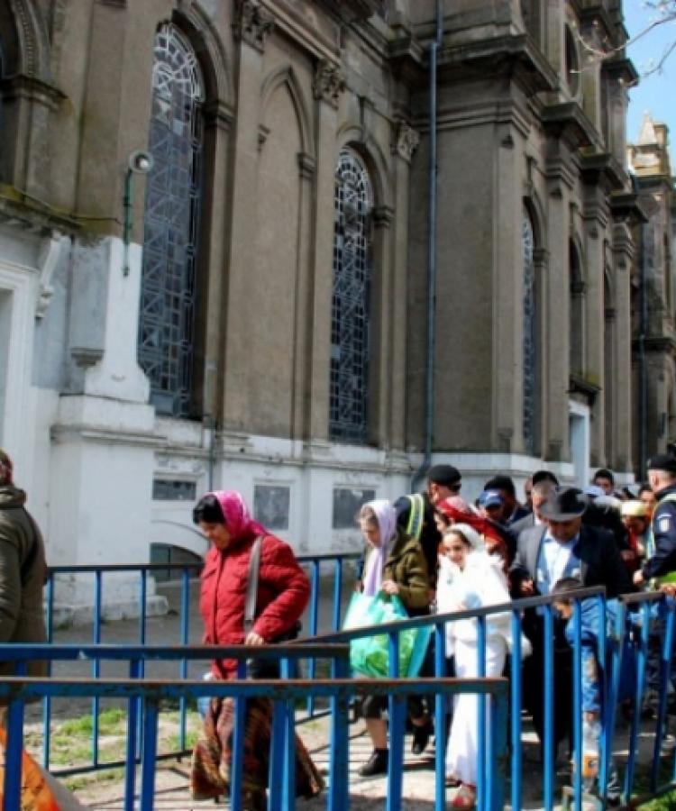 Pelerinaj impresionant la Biserica Buna Vestire din Brăila  