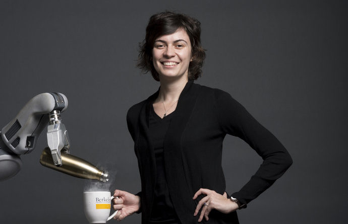 O româncă, profesoară de roboţi la Berkeley