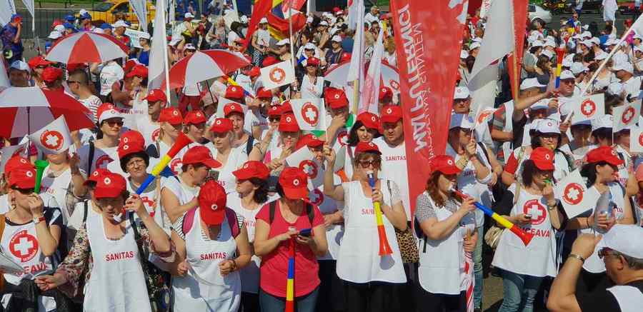 Ce s-a decis în privința salariilor medicilor