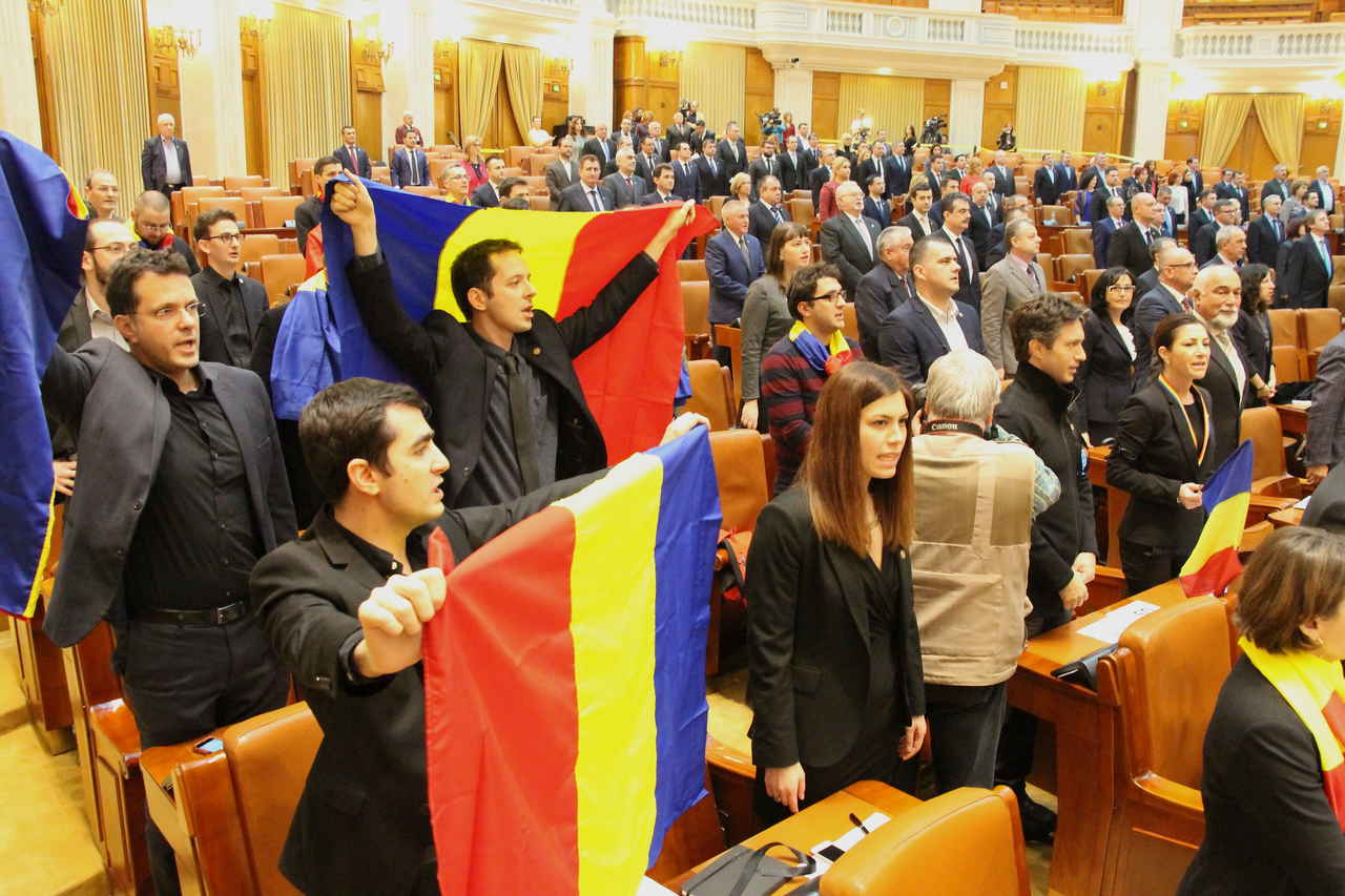 Biserica le întinde nervii celor din PSD