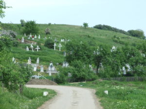 Aici este locul din Buzad unde îşi găsesc odihnă sufletele celor plecaţi dintre cei vii