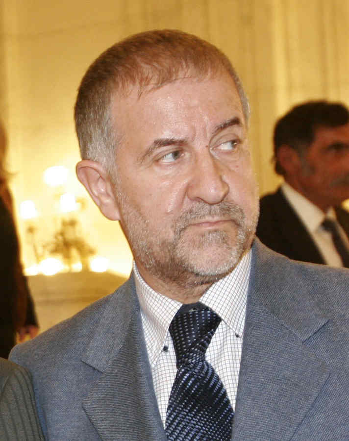 Victor Opaschi a pus cruce