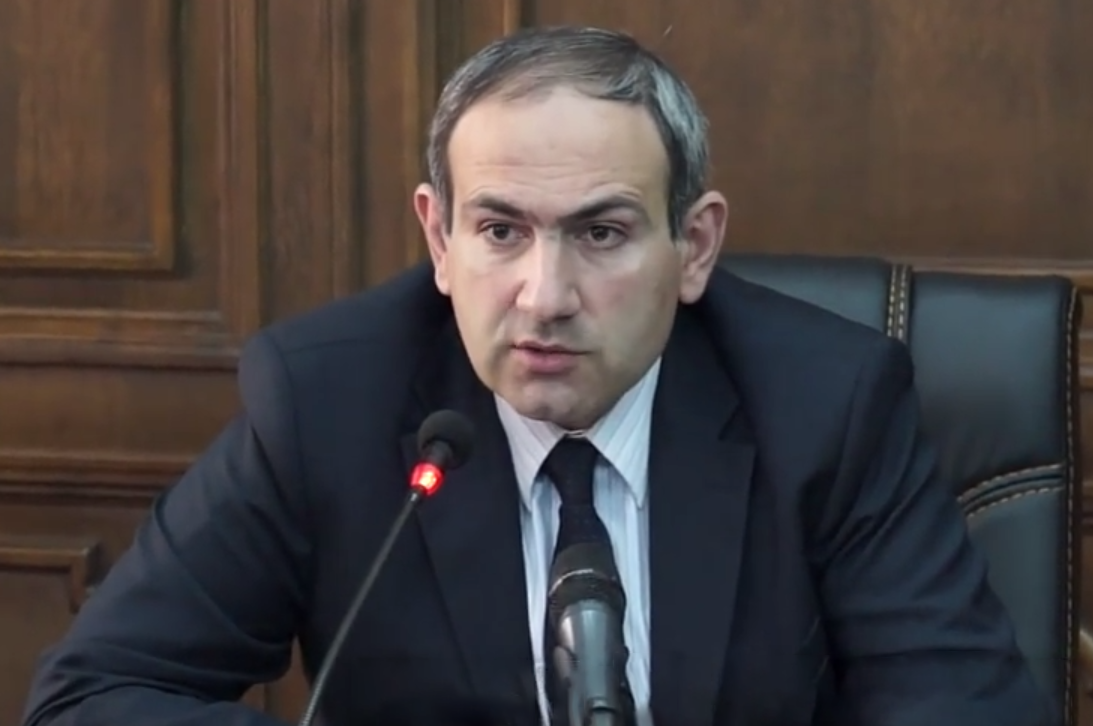 Armenia se schimbă la față, dar rămâne cu Rusia