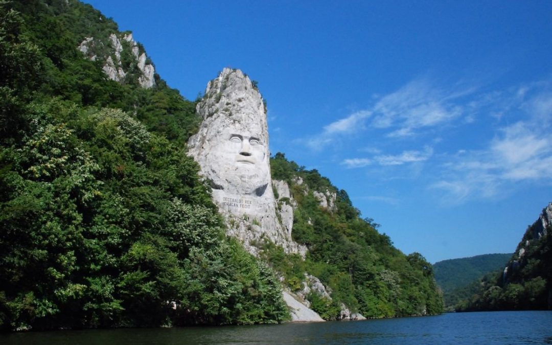 Țara mea cu bolovani în vitrină