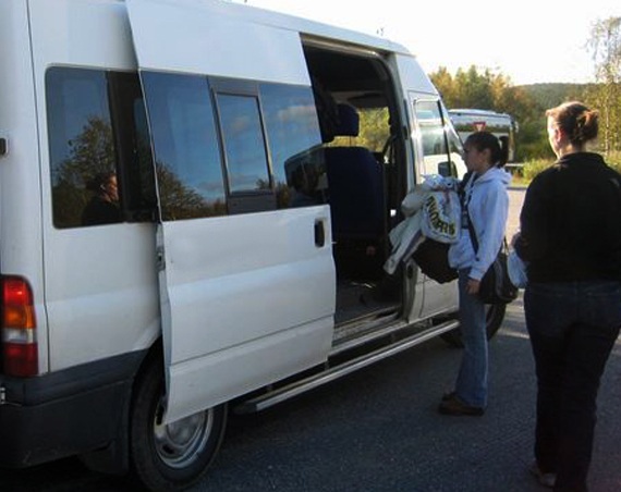 Transportul elevilor, gratuit doar teoretic