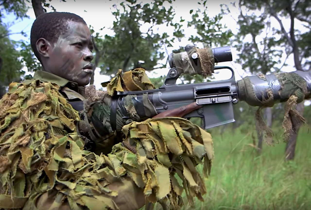 (VIDEO) Un grup de femei din Zimbabwe apără elefanții de braconieri