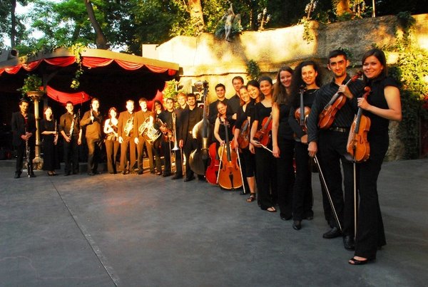 Metropolitan Kammerorchester Wien în concert la Altes Rathaus