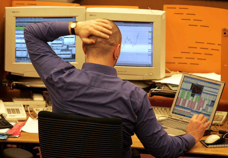 Bursa a ajuns la pământ după o postare a lui Trump