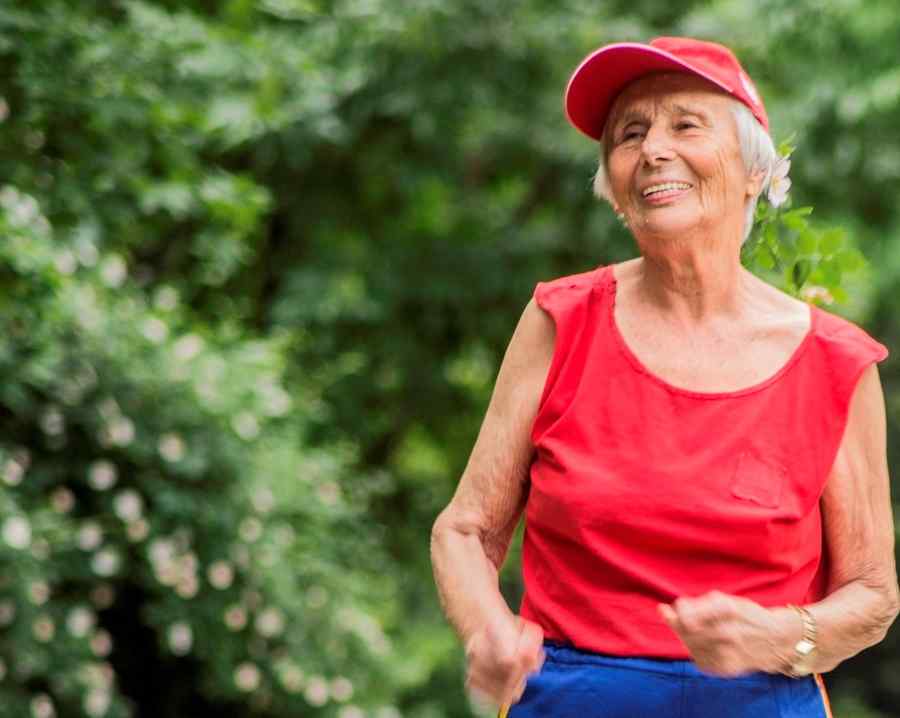 O româncă, vlogger internațional la 92 de ani